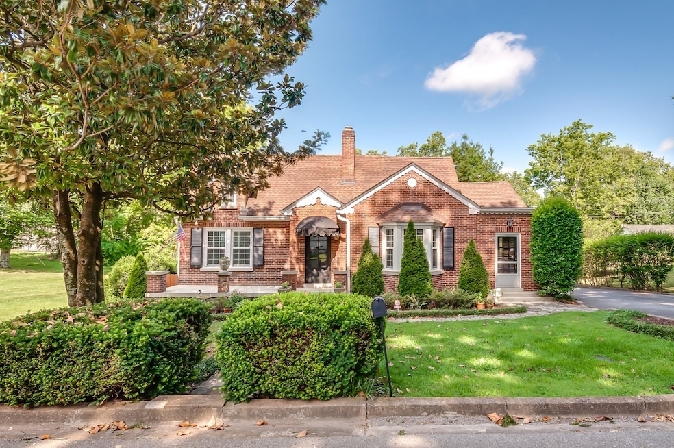 715 Academy Heights, Columbia, TN 38401 - photo 1