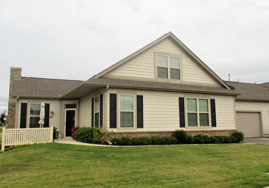 8632 Parkview Oaks Cir