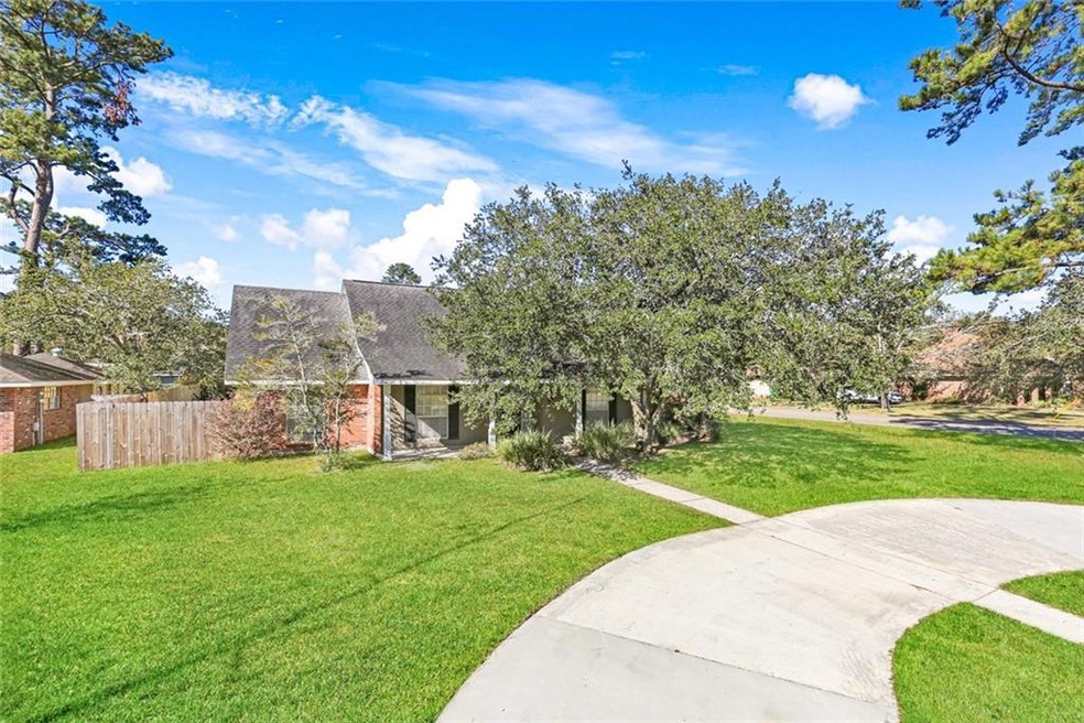 499 Cross Gates Blvd, Slidell, LA 70461 - photo 1