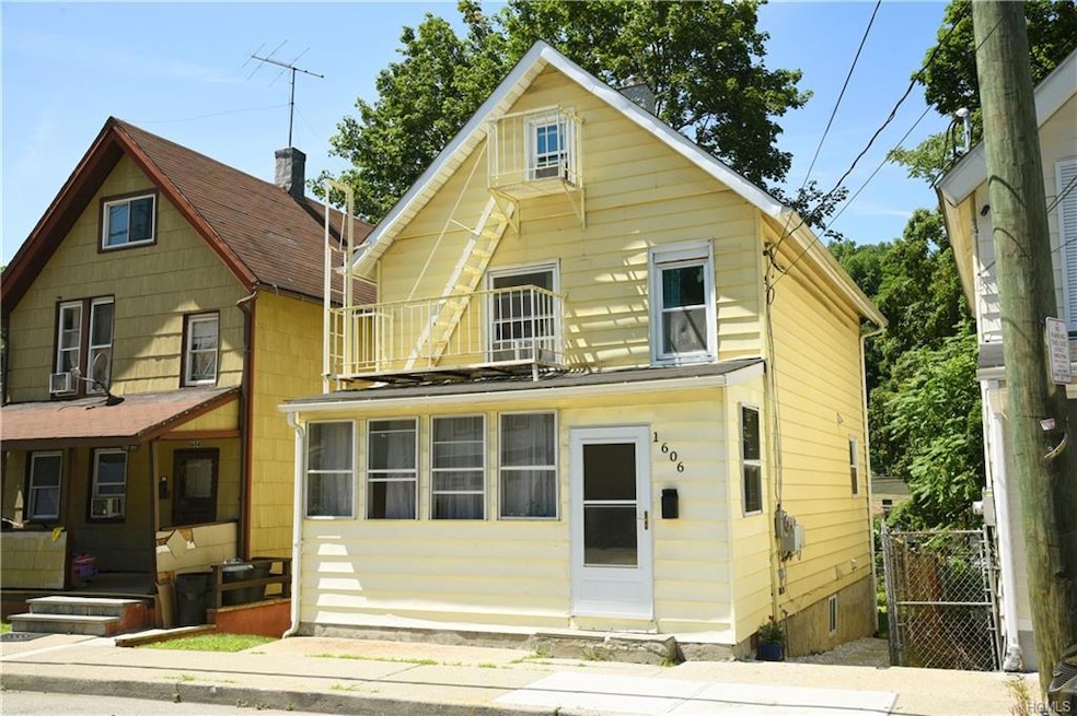 1606 Park St, Peekskill, NY 10566 - photo 1