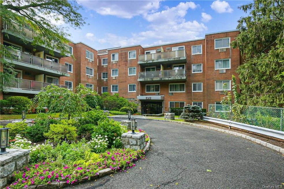 Edgemont Apartments unit 1V, Scarsdale, NY 10583 - photo 1