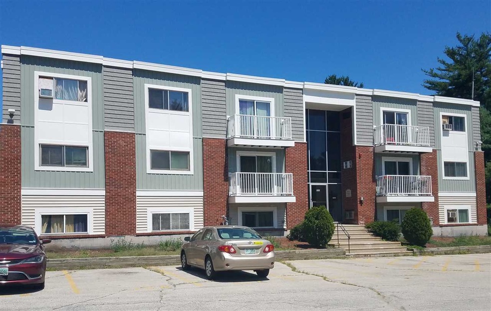 172M Capitol Hill Dr, Londonderry, NH 03053 - photo 1