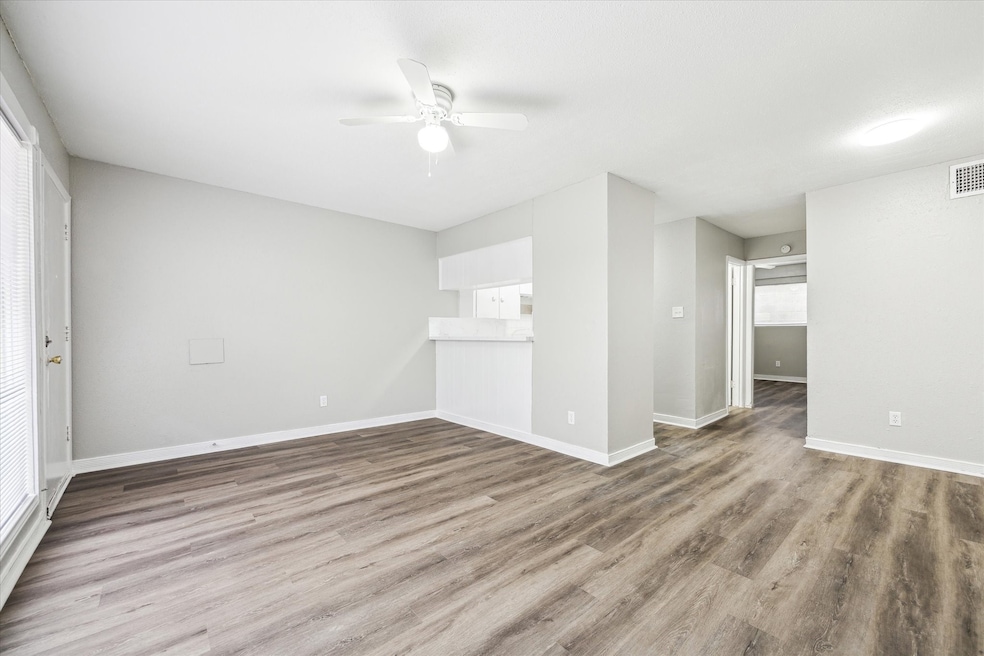 For Rent $925/month