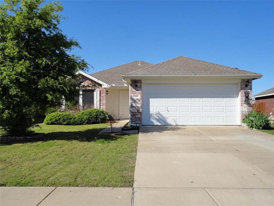 509 Robinwood Dr, Wylie, TX 75098 - photo 1