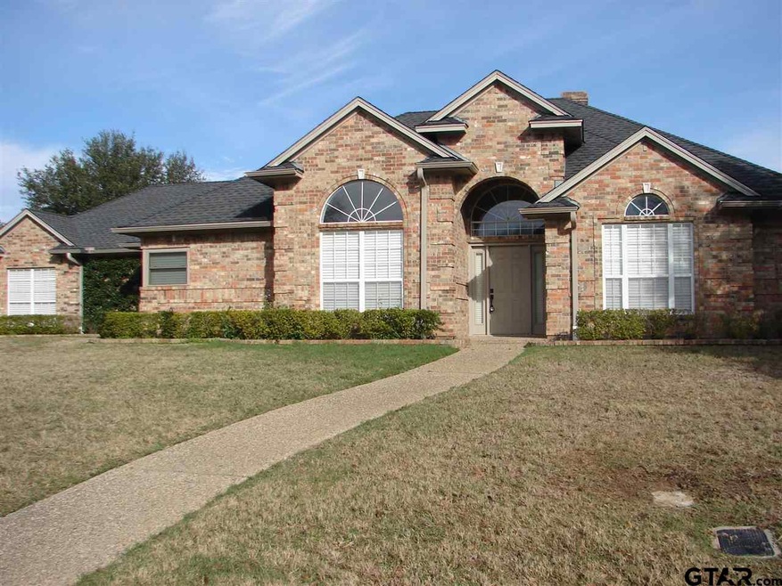 1209 1209 Spring Branch Dr, Tyler, TX 75703 - photo 1