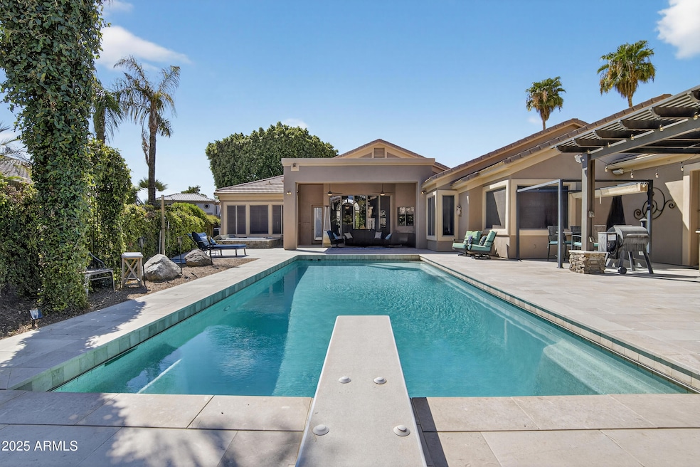 1333 N Cliffside Dr, Gilbert, AZ 85234 - photo 1