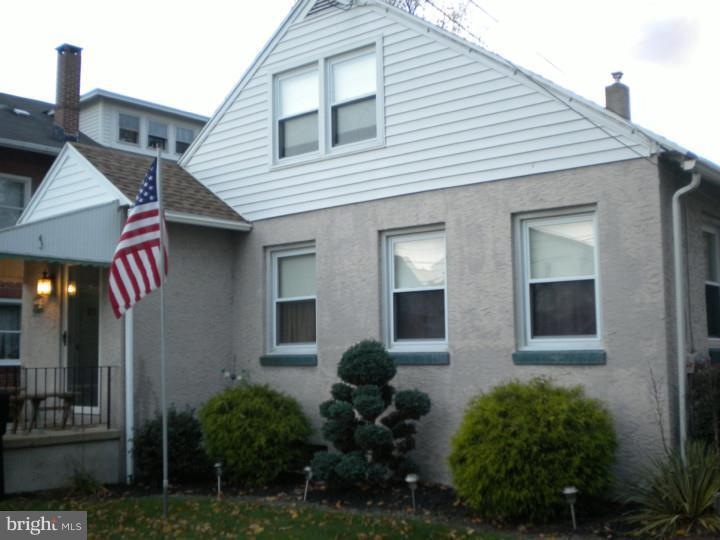 3320 Ridgeway St, Reading, PA 19605 - photo 1