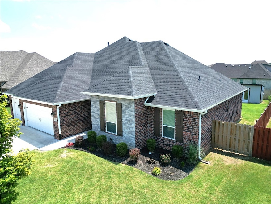 1119 Ruscello Ave, Tontitown, AR 72762 - photo 1