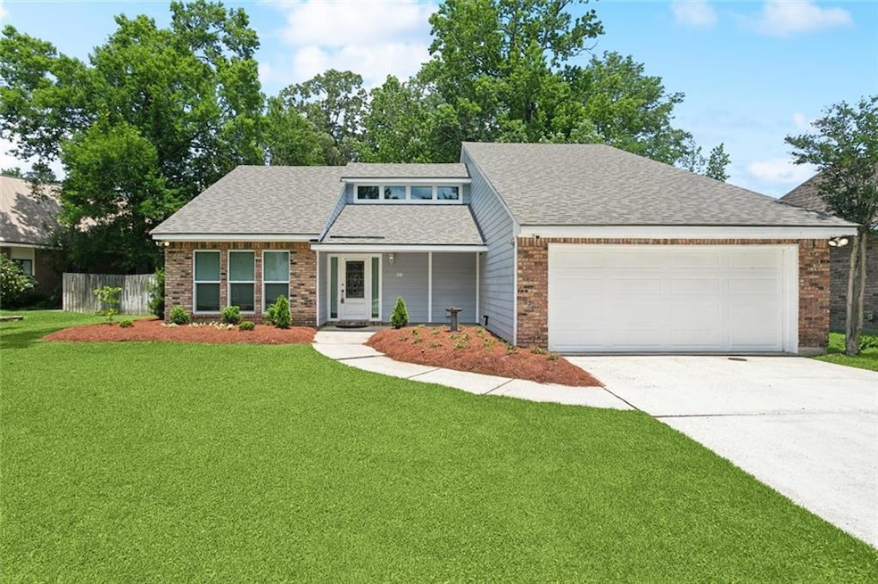 Stunning curb appeal with all new Hardy Plank sidi