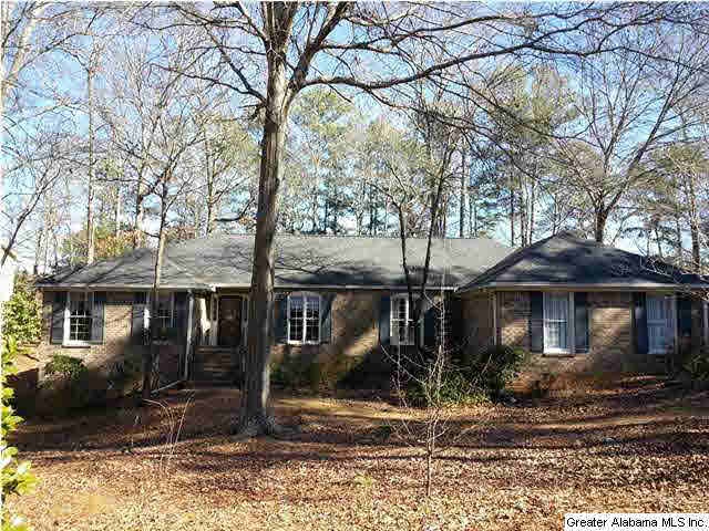 FULL BRICK ONE-LEVEL APPROXIMATE 2,753 SQUARE FEET