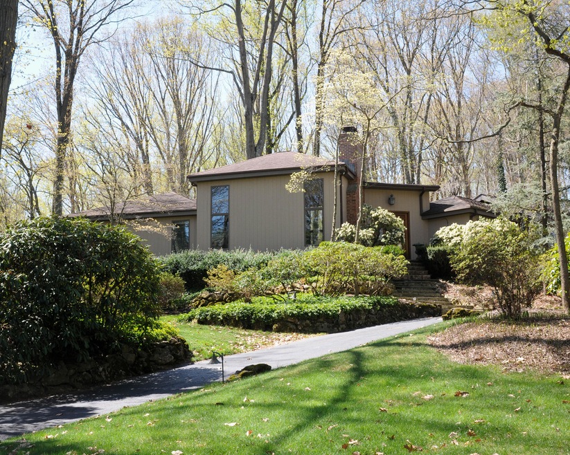 20 E Brook Dr, Holmdel, NJ 07733 - photo 1