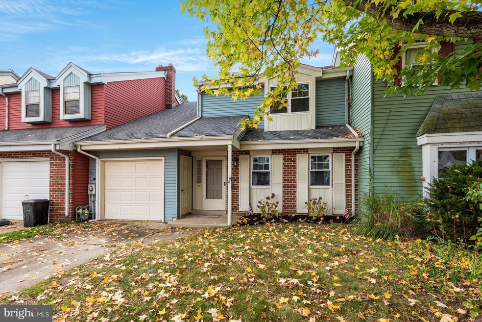 118 Malvern Ct, Mount Laurel, NJ 08054 - photo 1