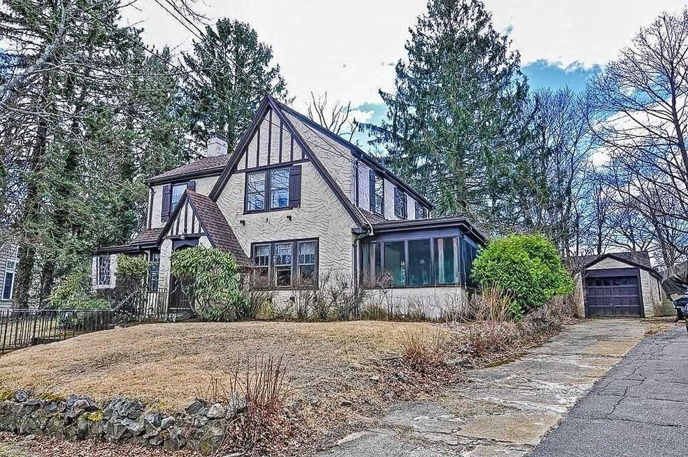 55 Pilgrim Rd, Marblehead, MA 01945 - photo 1