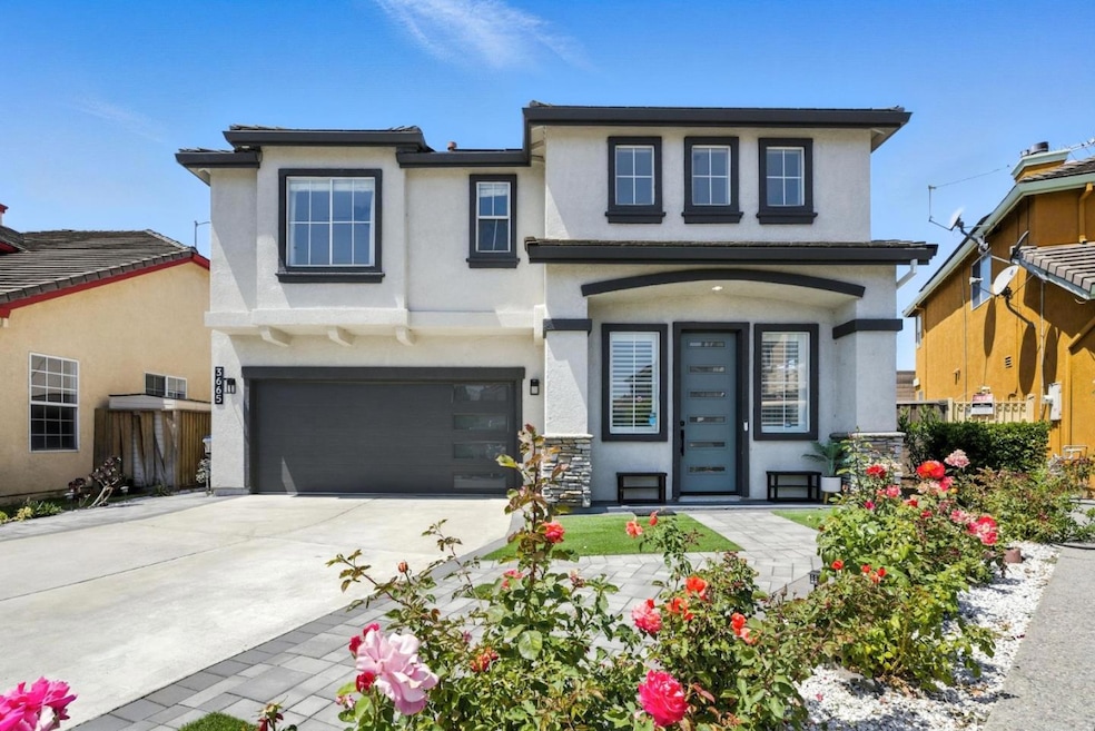 Sold $1,550,000 • Co-Listing Agent