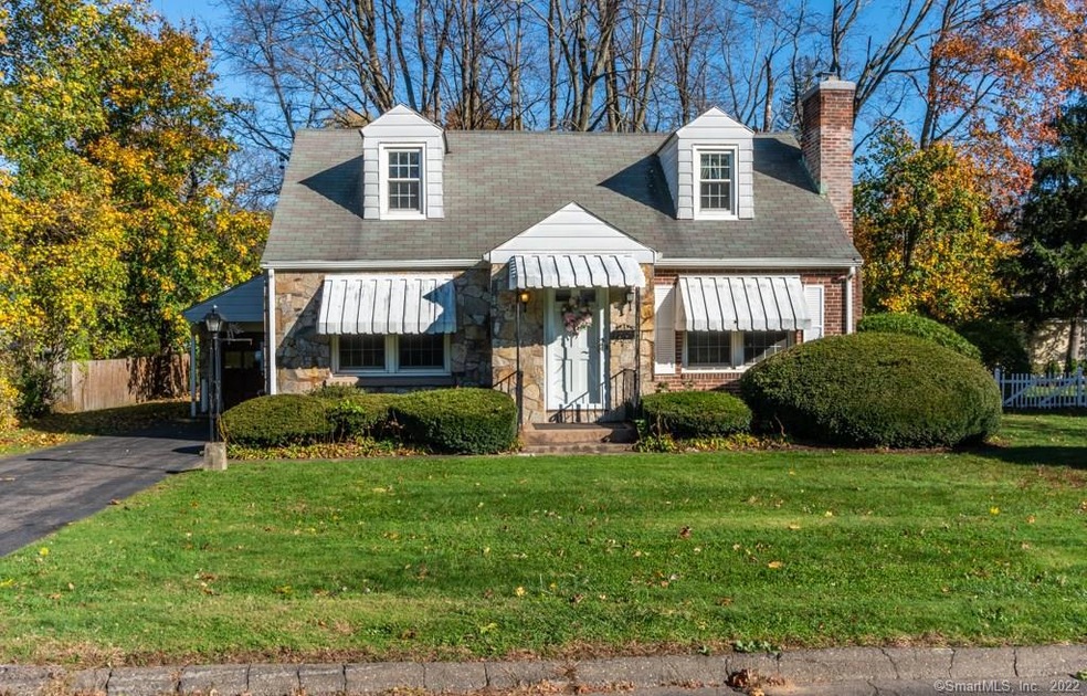 77 Oakwood Rd, Manchester, CT 06042 - photo 1