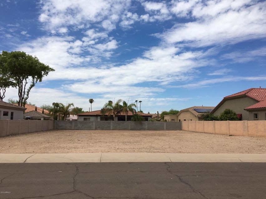Lot Photo