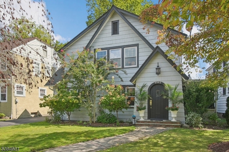 Pending $485,000 • Co-Listing Agent