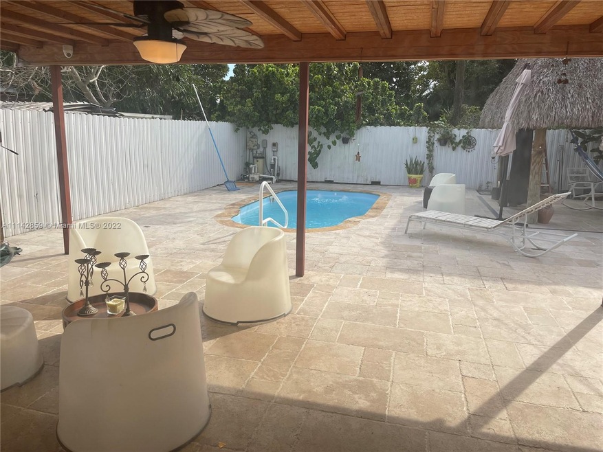 Back view to pool & Tiki