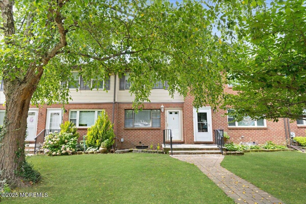 Sold $300,000 • Co-Listing Agent