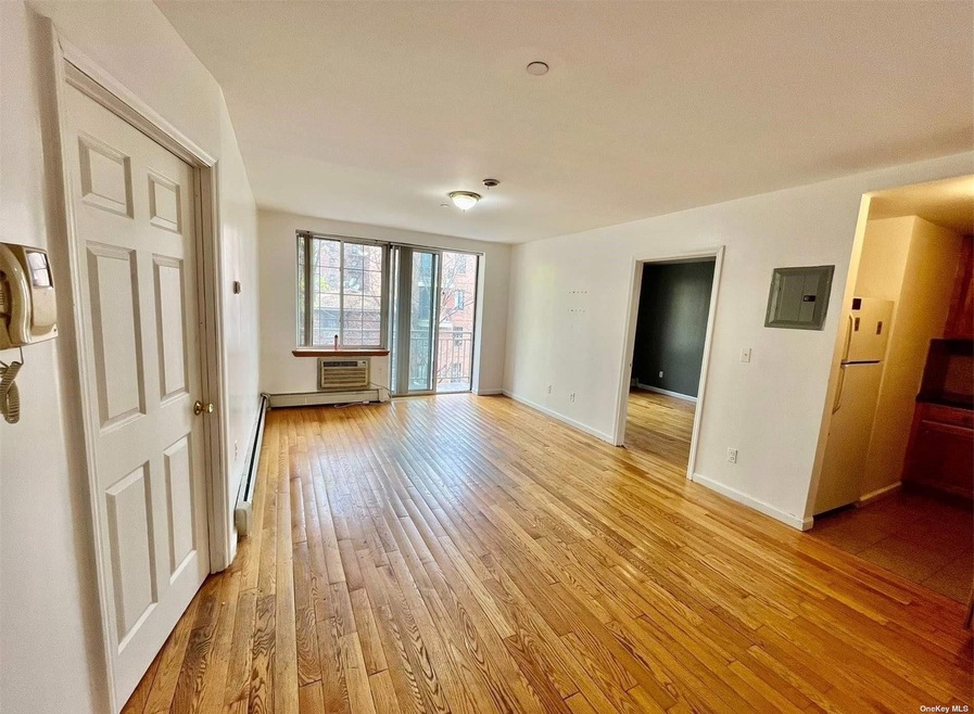 132-37 Pople Ave unit 5B, Flushing, NY 11355 - photo 1