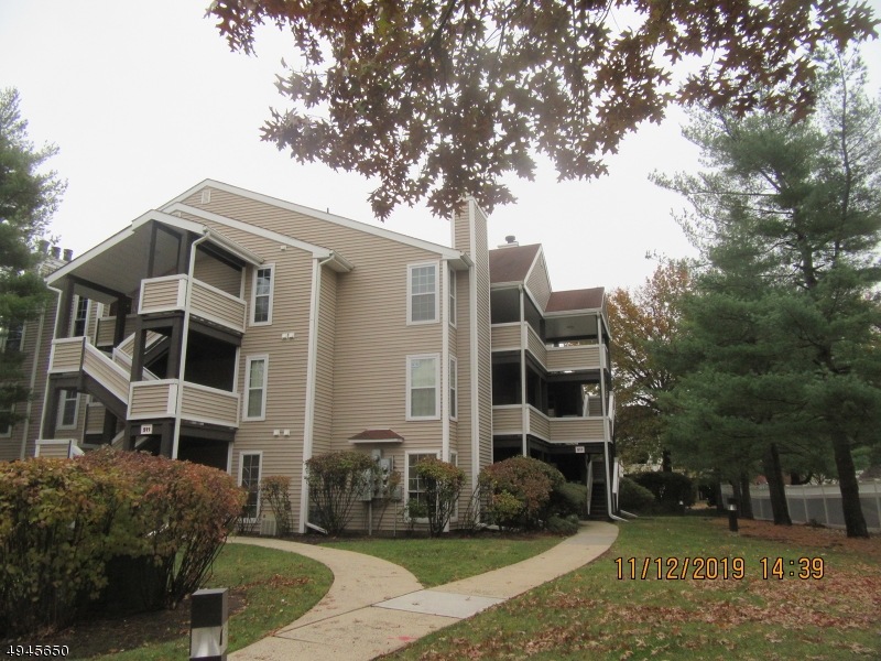 511 Clubhouse-12 unit 12, Union Twp., NJ 07083 - photo 1