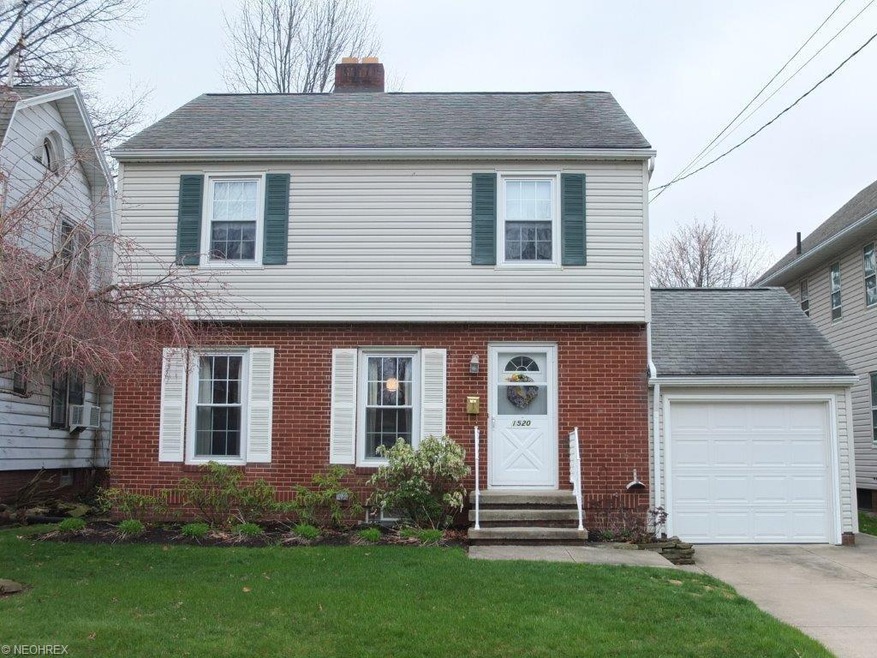 Move right into this well maintained 3 bedroom, 2 