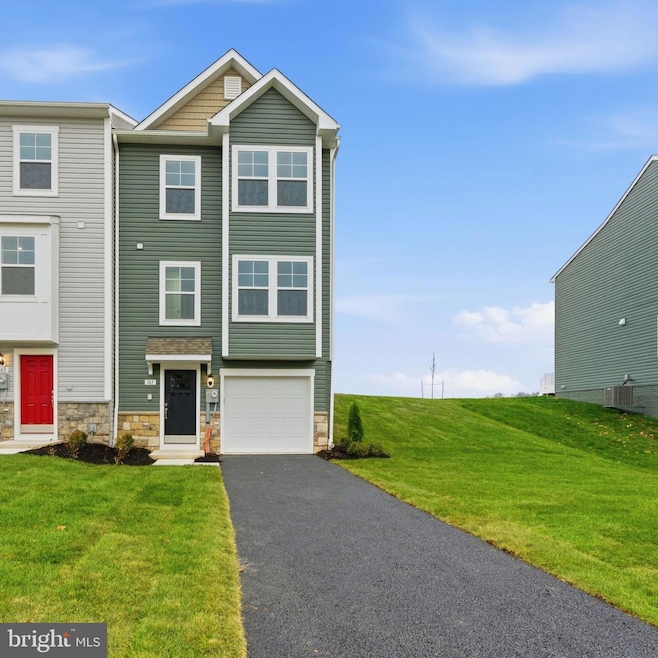 161 Homestead Dr, Hanover, PA 17331 - photo 1