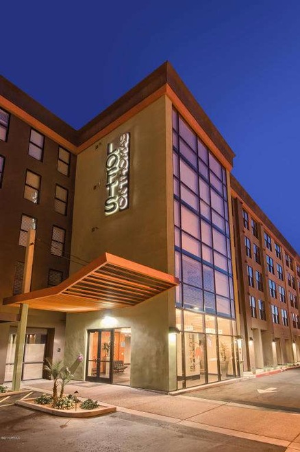 Exterior 10