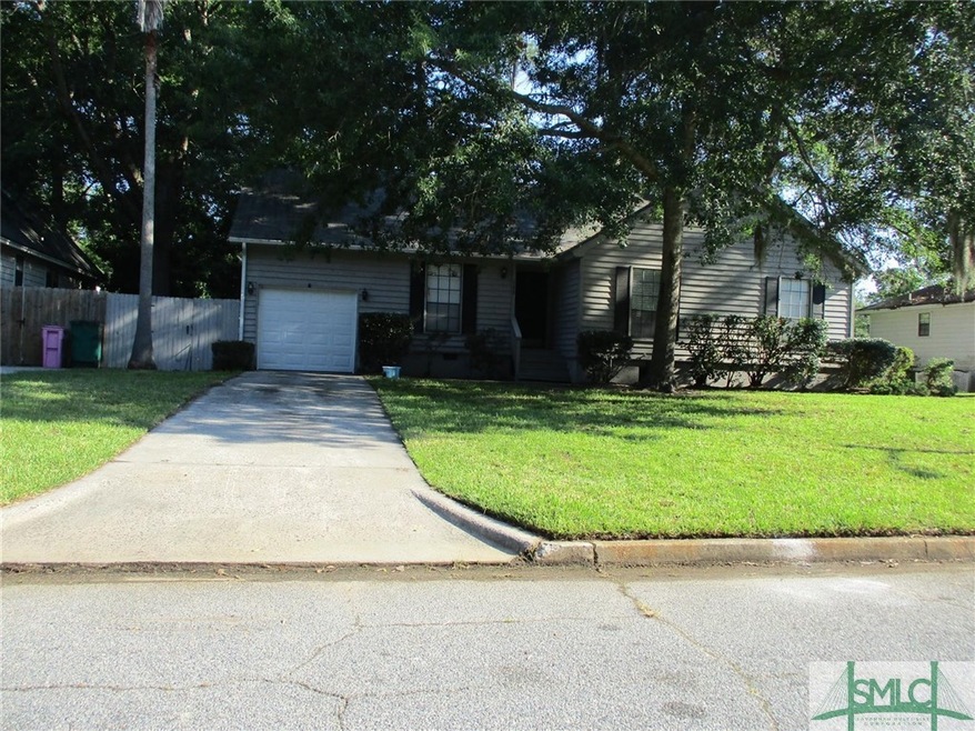 132 S Sheftall Cir, Savannah, GA 31410 - photo 1