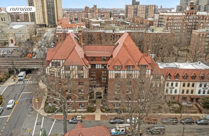 Sold $700,000 • Co-Listing Agent