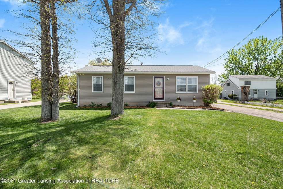 2819 Newark Ave, Lansing, MI 48911 - photo 1