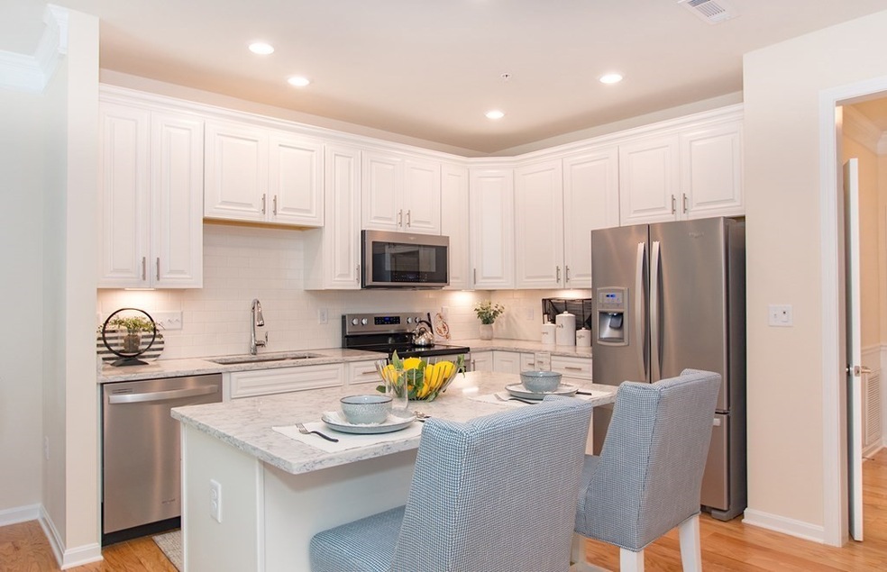 2205 Pennington Dr unit 205, Walpole, MA 02081 - photo 1