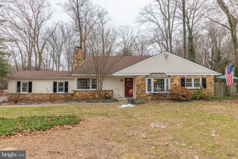 25 Woodland Cir, Downingtown, PA 19335 - photo 1