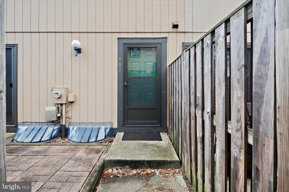392 West Ct unit 2B, Glen Burnie, MD 21061 - photo 1