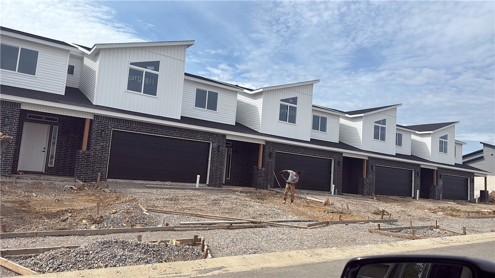 1851 Lapis Ave unit 1, Centerton, AR 72719 - photo 1