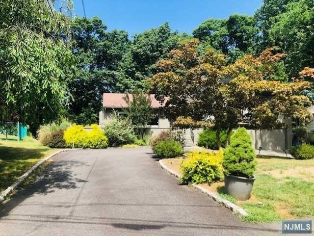 25 Cherry Hill Rd, Livingston, NJ 07039 - photo 1