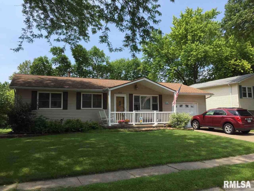 4216 Warren St, Davenport, IA 52806 - photo 1