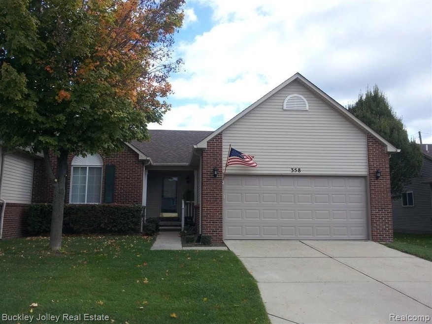 Gorgeous Woodfield Condo.jpg
