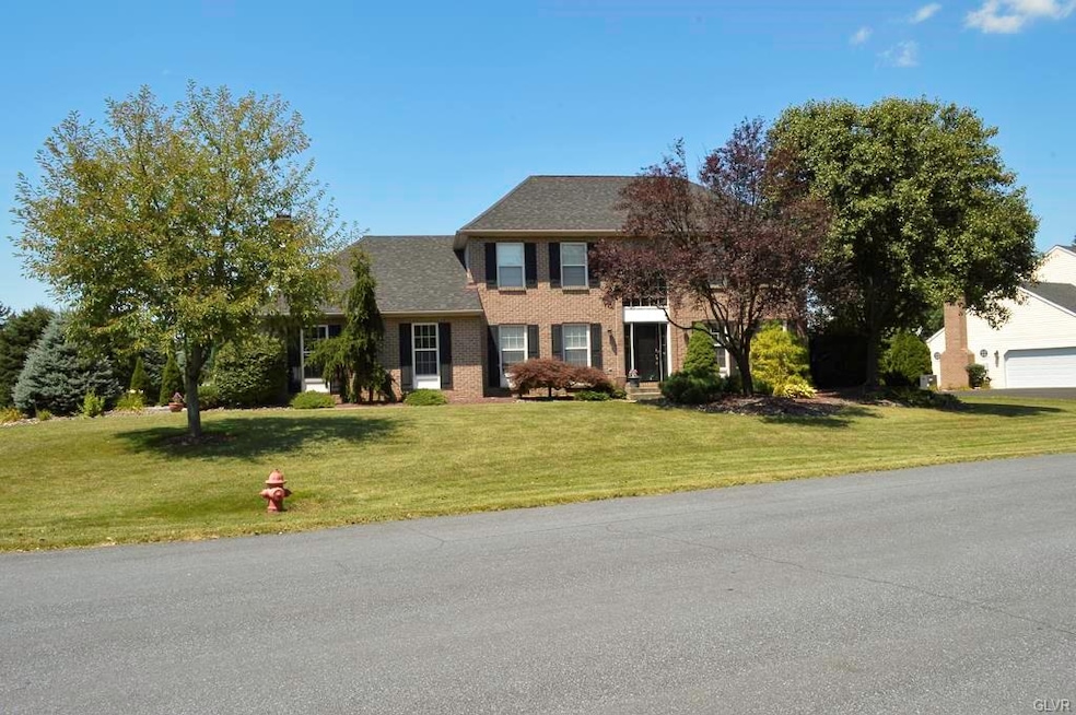 435 Hemlock Ln, Nazareth, PA 18064 - photo 1