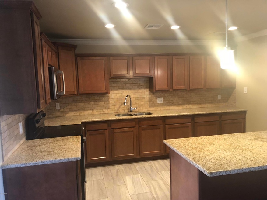 4609 W Earll Dr, Phoenix, AZ 85031 - photo 1