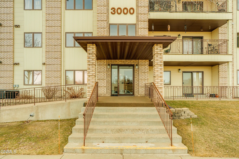 3000N4thStu127_0051