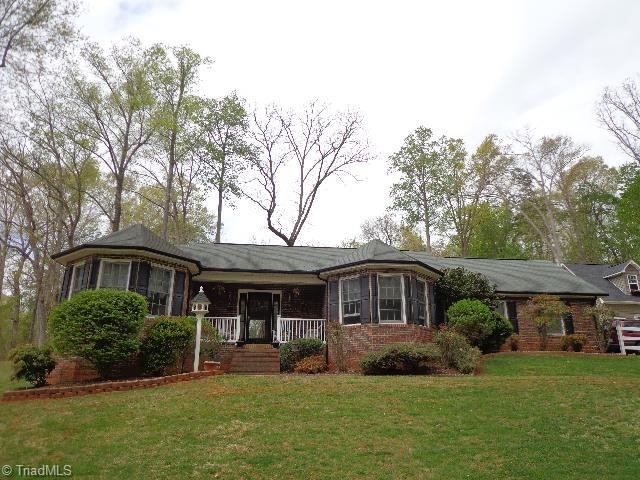 1078 Old Forest Ct, Asheboro, NC 27205 - photo 1