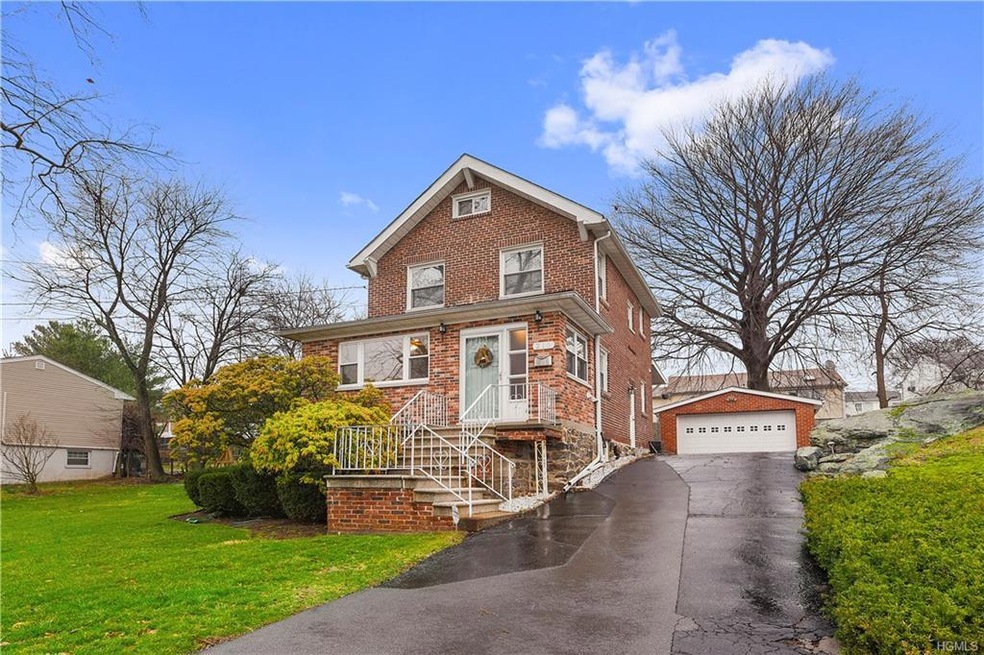 210 Roundhill Dr, Yonkers, NY 10710 - photo 1