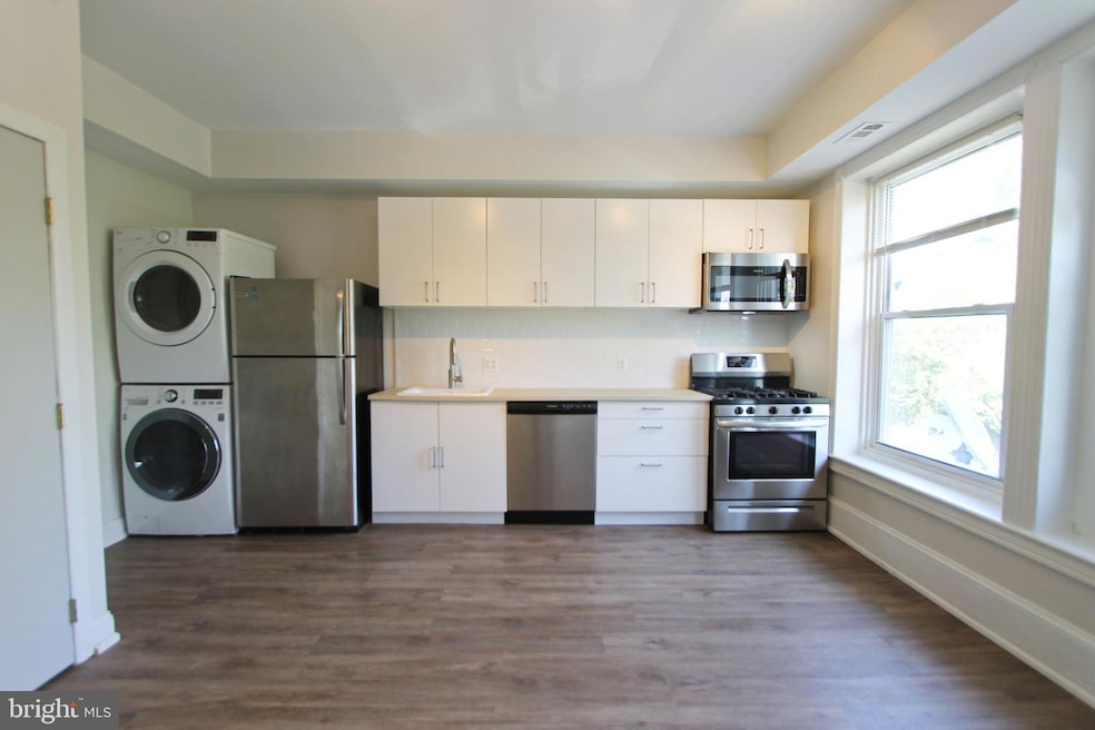 437 W Hansberry St unit 2, Philadelphia, PA 19144 - photo 1