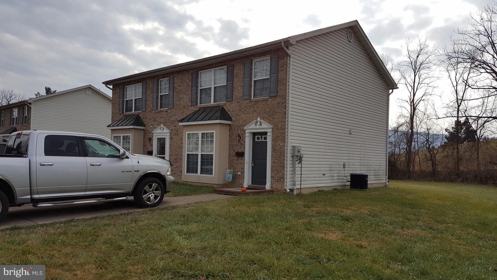 312 Zea St unit 314, Strasburg, VA 22657 - photo 1