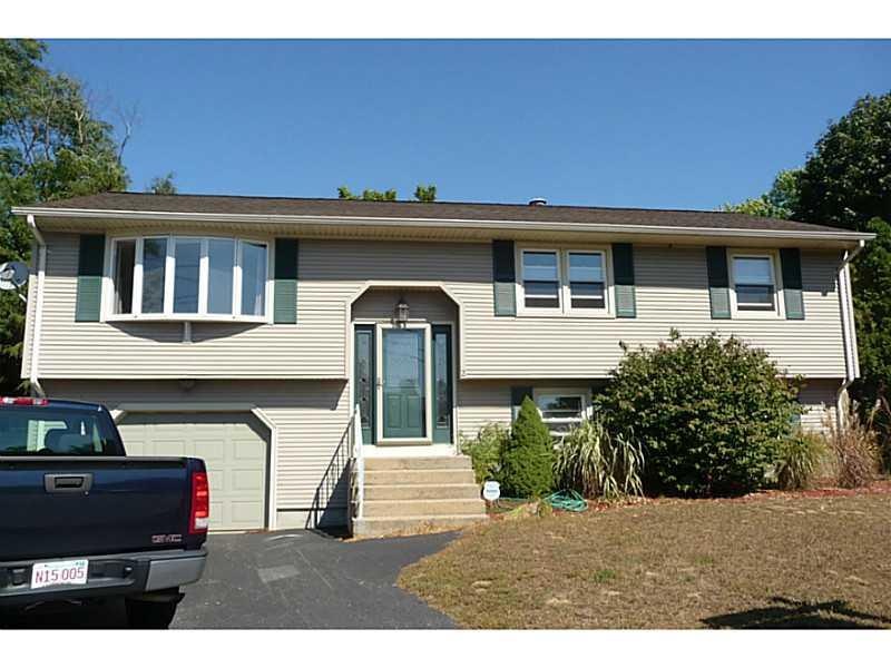 2 Glen Meadows Ct, Warwick, RI 02889 - photo 1