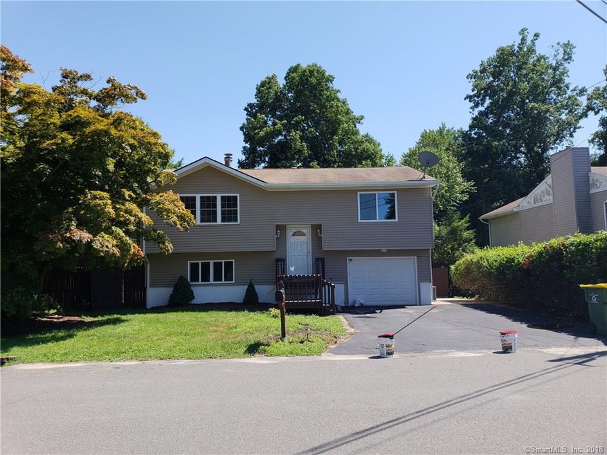 36 Granada Dr, Waterbury, CT 06704 - photo 1