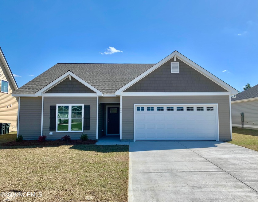 1404 Penncross Dr, Greenville, NC 27834 - photo 1