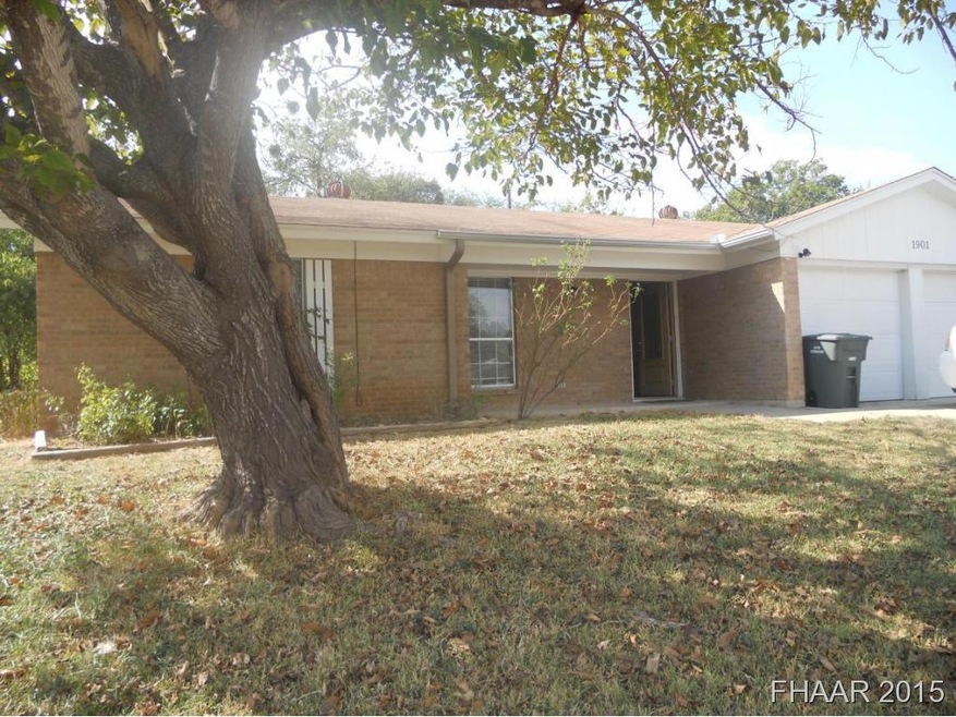1901 Wayne St, Copperas Cove, TX 76522 - photo 1