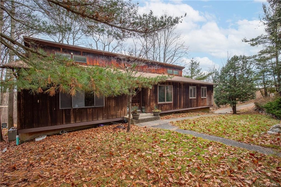 32 Sherwood Ridge Rd, Pomona, NY 10970 - photo 1